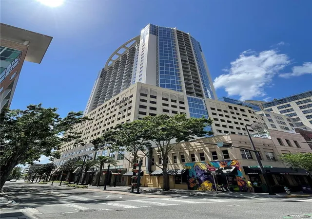 Photo 2 of Condo for sale at 155 S Court Ave #1308, Orlando, FL 32801 | MLS# S5157596 | Listing updated on 2026-09-17