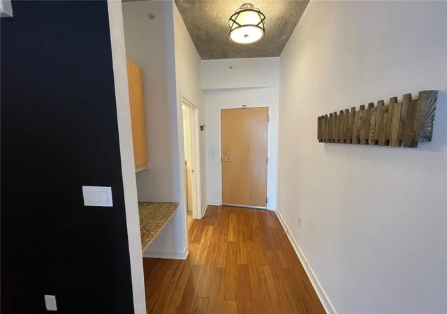 Photo 3 of Condo for sale at 155 S Court Ave #1308, Orlando, FL 32801 | MLS# S5157596 | Listing updated on 2026-09-17
