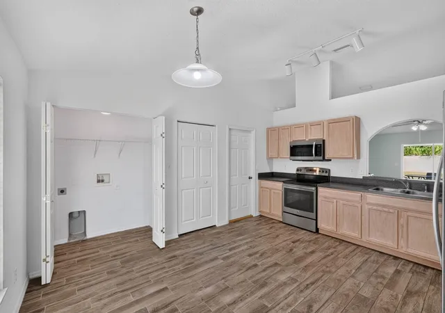 Photo 3 of Single family home for sale at 18 Wheeling Ln, Palm Coast, FL 32164 | MLS# FC321456 | Listing updated on 2026-09-17