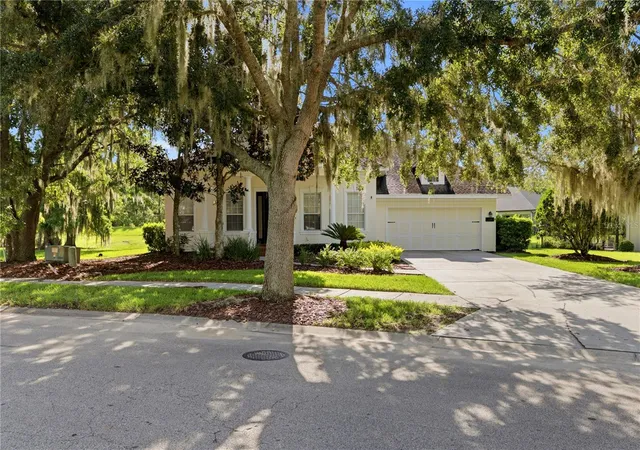 Photo 3 of Single family home for sale at 5268 Southern Valley Loop, Brooksville, FL 34601 | MLS# W7889527 | Listing updated on 2026-10-08