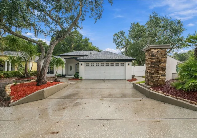 Photo 1 of Single family home for sale at 11836 Hunters Lake Dr, New Port Richey, FL 34654 | MLS# TB8548722 | Listing updated on 2026-10-03