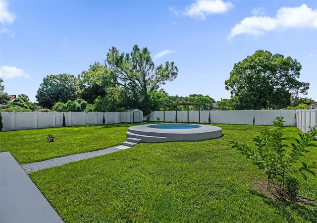 Photo 4 of Single family home for sale at 4870 Seminole Ave, Winter Park, FL 32792 | MLS# O6441887 | Listing updated on 2026-10-04