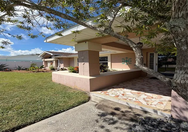 Photo 3 of Single family home for sale at 39 Pepper Ln, Palm Coast, FL 32164 | MLS# FC321459 | Listing updated on 2026-10-17