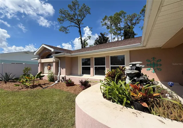 Photo 4 of Single family home for sale at 39 Pepper Ln, Palm Coast, FL 32164 | MLS# FC321459 | Listing updated on 2026-10-17