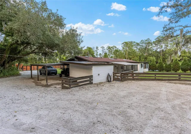 Photo 4 of Sale Pending at 6697 Markham Rd, Sanford, FL 32771 | MLS# O6441899 | Listing updated on 2026-10-02