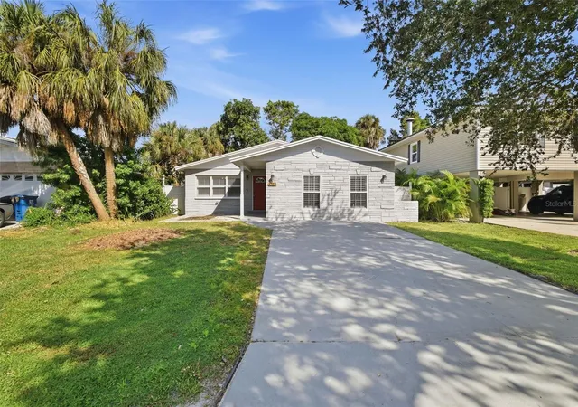 Photo 1 of Single family home for sale at 1751 Mississippi Ave Ne, Saint Petersburg, FL 33703 | MLS# O6441901 | Listing updated on 2026-10-21
