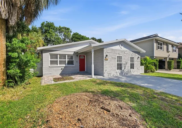 Photo 3 of Single family home for sale at 1751 Mississippi Ave NE, Saint Petersburg, FL 33703 | MLS# O6441901 | Listing updated on 2026-10-21