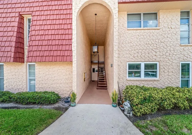 Photo 4 of Condo for sale at 223 Buttonwood Cir #223, Seminole, FL 33777 | MLS# TB8548749 | Listing updated on 2026-09-18