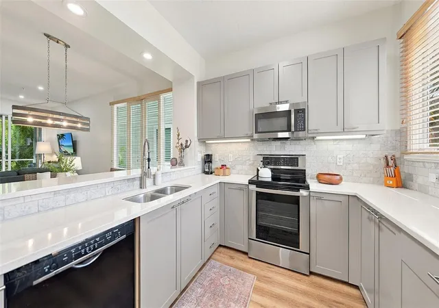 Photo 2 of Condo for sale at 539 Forest Way #539, Longboat Key, FL 34228 | MLS# A4706129 | Listing updated on 2026-09-23