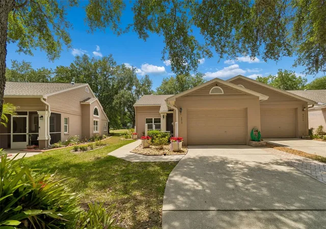 Photo 4 of House for sale at 5213 Lochmead Ter, Zephyrhills, FL 33541 | MLS# TB8548751 | Listing updated on 2026-09-16