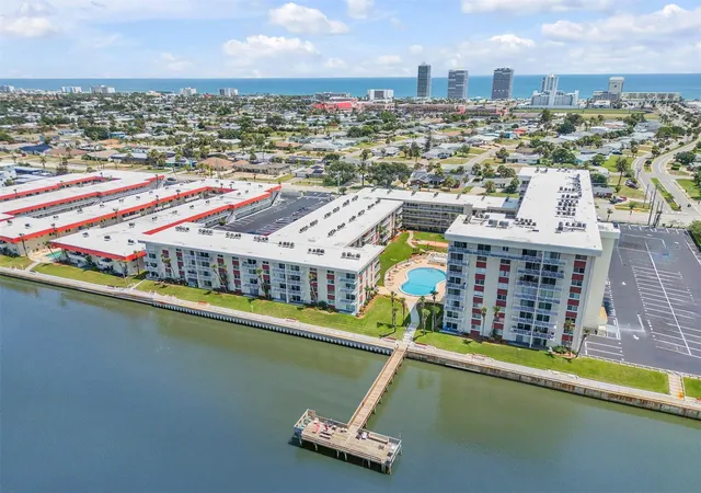 Listing Photo 4 - Condo for sale in building located at 2711 N Halifax Ave W, DAYTONA BEACH, FL 32118 - Unit #791