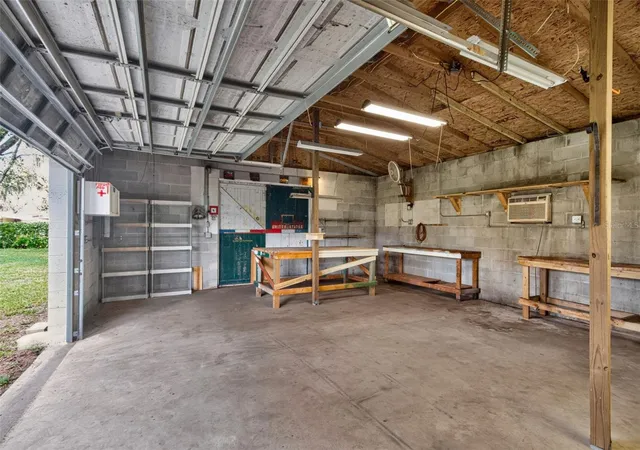 Photo 3 of Single family home for sale at 209 S Saint Cloud Ave, Valrico, FL 33594 | MLS# TB8548753 | Listing updated on 2026-09-29