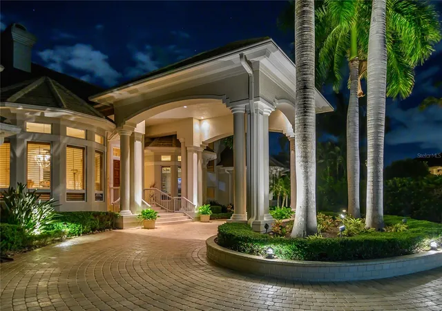 Photo 4 of Single family home for sale at 27201 Ibis Cvs Ct, Bonita Springs, FL 34134 | MLS# O6441910 | Listing updated on 2026-10-25