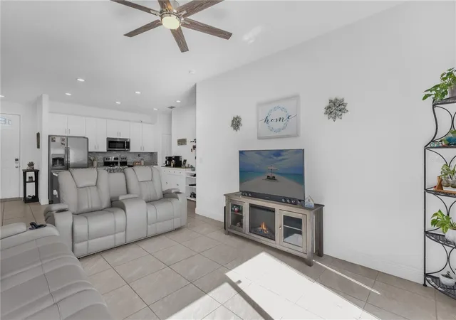 Photo 4 of Single family home for sale at 646 Bear Ct, Kissimmee, FL 34759 | MLS# O6441911 | Listing updated on 2026-10-20