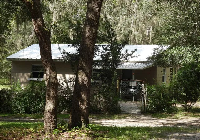 Photo 2 of Single family home for sale at 12214 Se 112th Avenue Rd, Belleview, FL 34420 | MLS# OM732302 | Listing updated on 2026-09-16