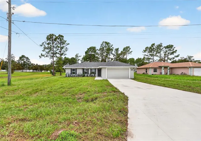 Photo 3 of Single family home for sale at 7166 Hemlock Rd, Ocala, FL 34472 | MLS# OM732305 | Listing updated on 2026-09-16
