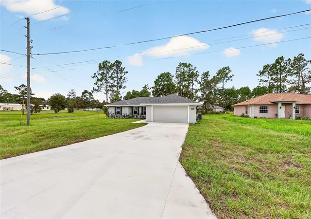 Photo 4 of Single family home for sale at 7166 Hemlock Rd, Ocala, FL 34472 | MLS# OM732305 | Listing updated on 2026-09-16