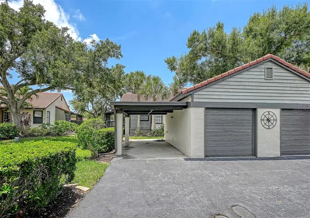 Photo 1 of House for sale at 4372 Trails Dr #15-1, Sarasota, FL 34232 | MLS# A4706150 | Listing updated on 2026-09-23