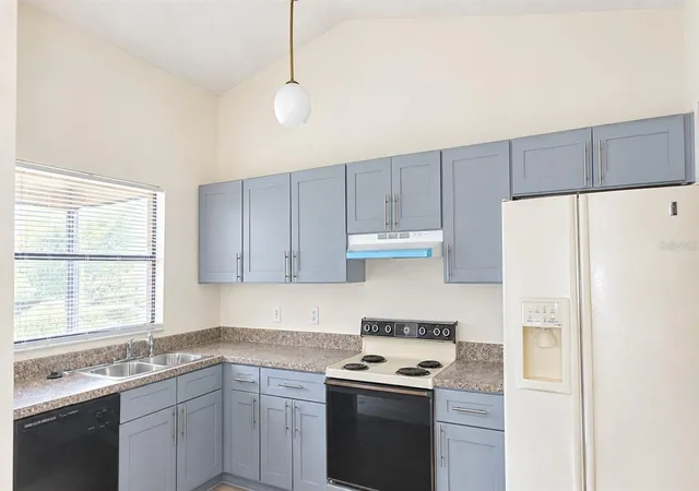 Photo 4 of Sale Pending at 2585 Derby Dr, Deltona, FL 32738 | MLS# V4951293 | Listing updated on 2026-09-25