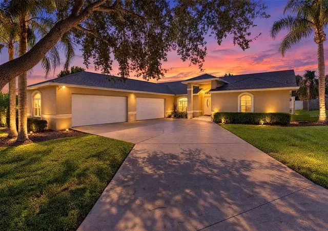 Photo 1 of Single family home for sale at 2625 Highlands Vue Ct, Lakeland, FL 33812 | MLS# O6441927 | Listing updated on 2026-09-20
