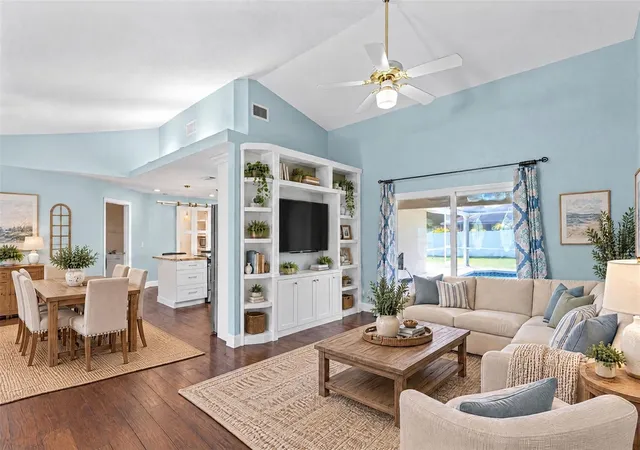 Photo 3 of Single family home for sale at 2625 Highlands Vue Ct, Lakeland, FL 33812 | MLS# O6441927 | Listing updated on 2026-09-20