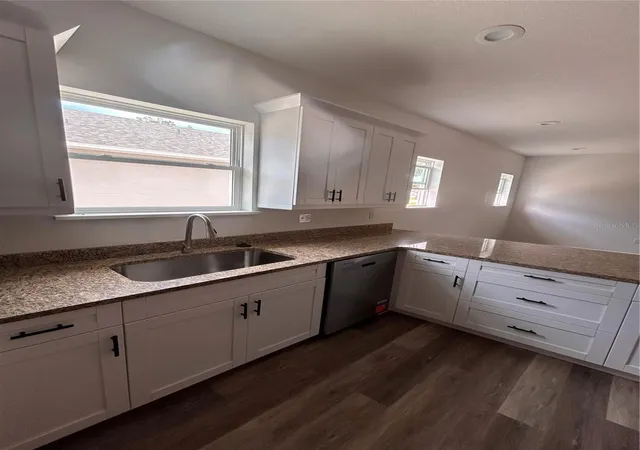 Photo 3 of Single family home for sale at 1334 W Patterson St, Lakeland, FL 33815 | MLS# L4965081 | Listing updated on 2026-09-19