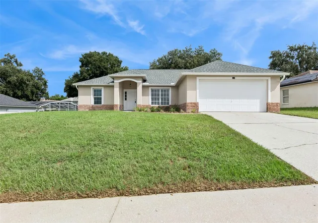 Photo 2 of Single family home for sale at 630 Park Valley Cir, Minneola, FL 34715 | MLS# O6441934 | Listing updated on 2026-10-08