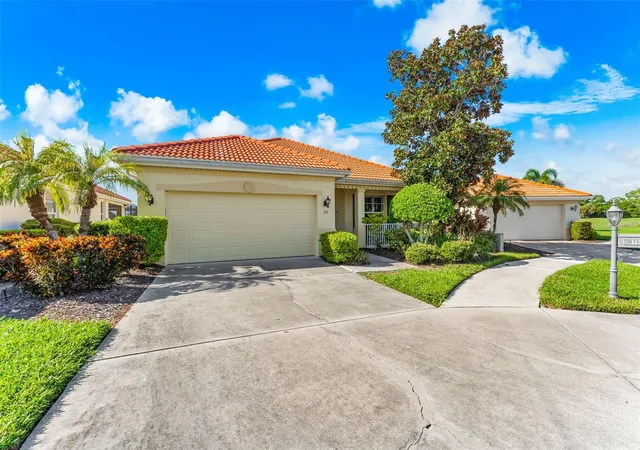 Photo 3 of Single family home for sale at 117 Bolanza Ct, North Venice, FL 34275 | MLS# A4706154 | Listing updated on 2026-10-08