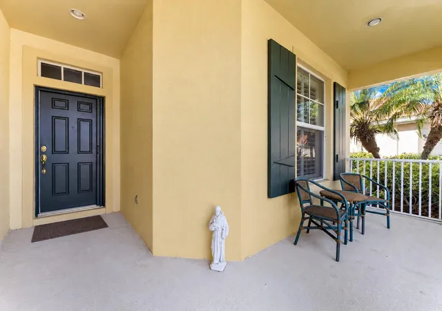 Photo 4 of Single family home for sale at 117 Bolanza Ct, North Venice, FL 34275 | MLS# A4706154 | Listing updated on 2026-10-08