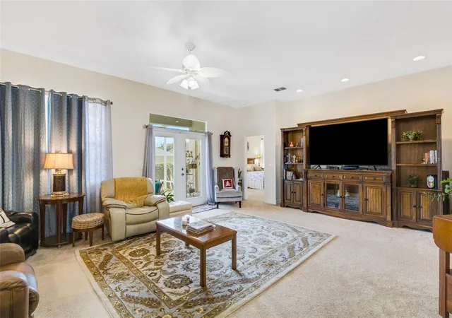 Photo 3 of Single family home for sale at 2617 Hickory View Loop, Lakeland, FL 33813 | MLS# L4965082 | Listing updated on 2026-10-07
