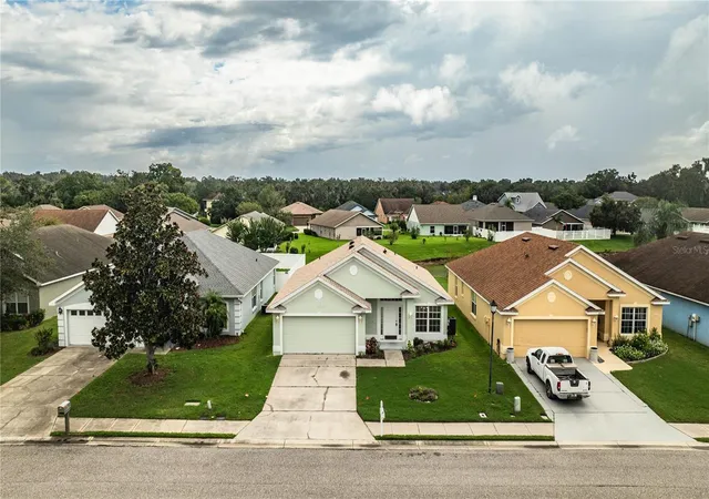 Photo 3 of Sale Pending at 6852 Shadowcast Ln, Lakeland, FL 33813 | MLS# L4965083 | Listing updated on 2026-09-22