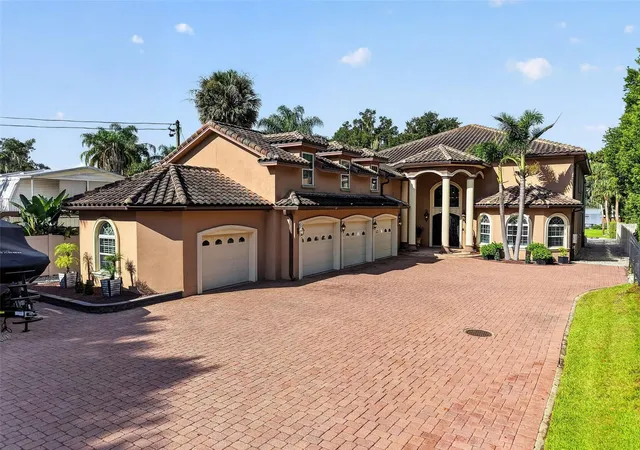 Photo 2 of Single family home for sale at 5476 Trimble Park Rd, Mount Dora, FL 32757 | MLS# G5117817 | Listing updated on 2026-09-29