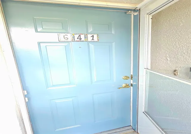 Photo 2 of Condo for sale at 1054 Lotus Cvs Ct #641, Altamonte Springs, FL 32714 | MLS# O6441944 | Listing updated on 2026-09-26