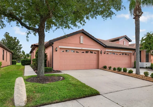 Photo 1 of Single family home for sale at 125 Shell Fls Dr, Apollo Beach, FL 33572 | MLS# TB8548788 | Listing updated on 2026-10-06