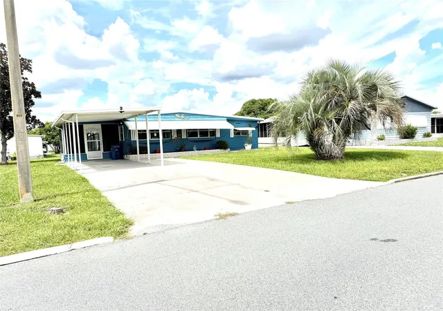 Manufactured home for sale at 7481 1st Circle Dr, Brooksville, FL 34613 | MLS# W7889541 | Listing updated on 2026-09-20
