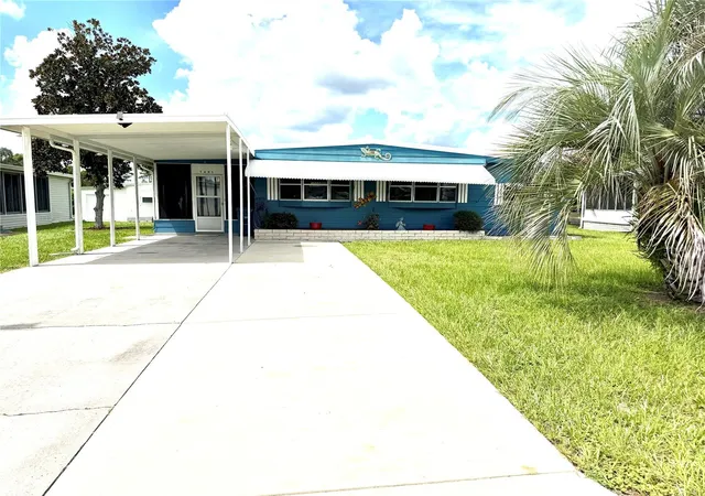 Photo 2 of Manufactured home for sale at 7481 1st Circle Dr, Brooksville, FL 34613 | MLS# W7889541 | Listing updated on 2026-09-20