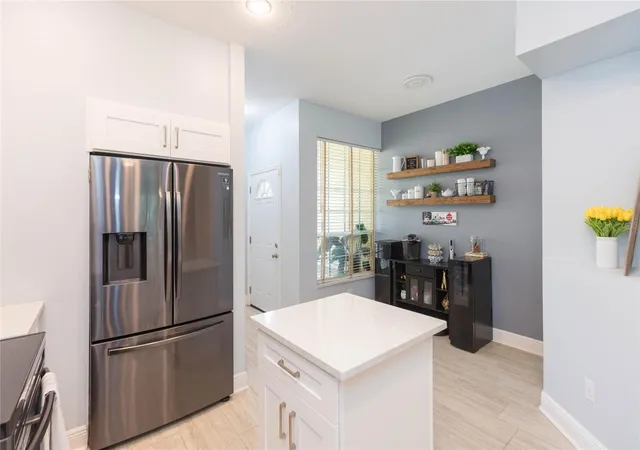 Photo 2 of Townhouse for sale at 1050 Starkey Rd #104, Largo, FL 33771 | MLS# TB8548790 | Listing updated on 2026-09-21