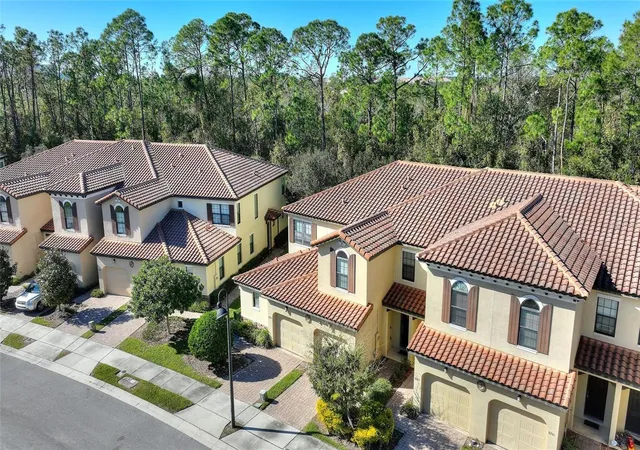 Photo 2 of Townhouse for sale at 8205 Roseville Blvd, Davenport, FL 33896 | MLS# S5157611 | Listing updated on 2026-09-18