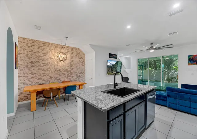 Photo 2 of Townhouse for sale at 3209 Pleasant Willow Ct, Brandon, FL 33511 | MLS# TB8548792 | Listing updated on 2026-10-08