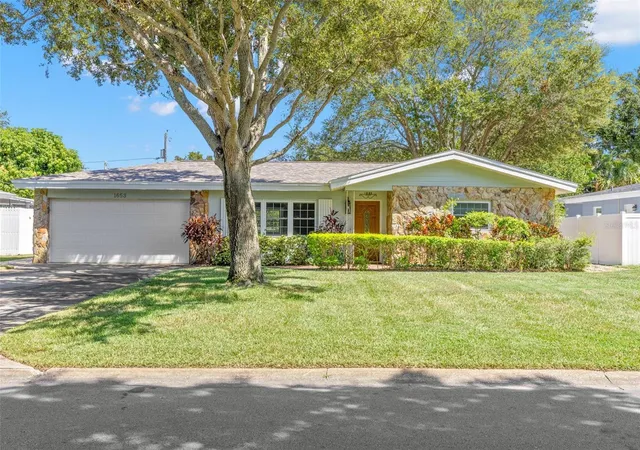Photo 1 of Single family home for sale at 1653 S Evergreen Ave, Clearwater, FL 33756 | MLS# TB8548794 | Listing updated on 2026-09-30