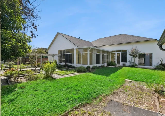 Photo 4 of Single family home for sale at 4325 Farrell Ln, Orlando, FL 32812 | MLS# O6441953 | Listing updated on 2026-09-17