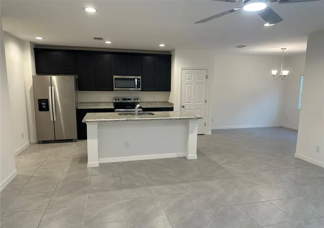 Photo 3 of Townhouse for sale at 189 Glass Onion Dr, Howey In The Hills, FL 34737 | MLS# O6441954 | Listing updated on 2026-10-03