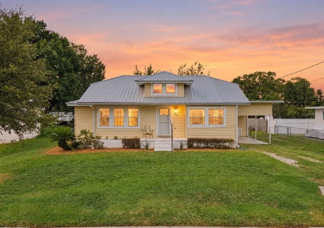 Photo 2 of Single family home for sale at 325 W Newell St, Winter Garden, FL 34787 | MLS# O6441955 | Listing updated on 2026-10-12