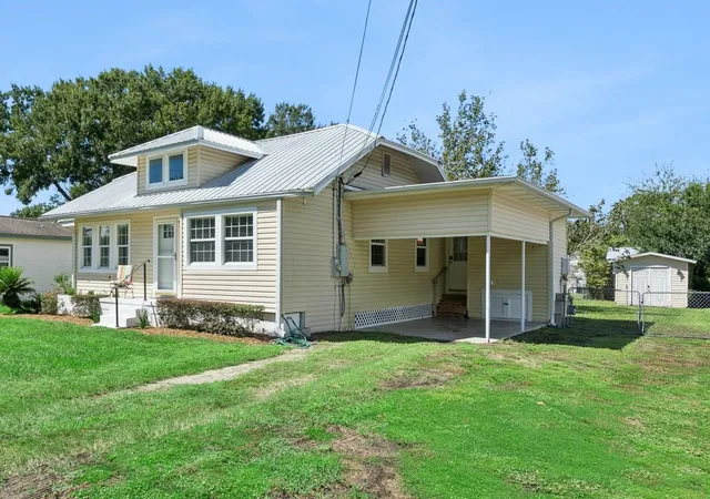 Photo 3 of Single family home for sale at 325 W Newell St, Winter Garden, FL 34787 | MLS# O6441955 | Listing updated on 2026-10-12