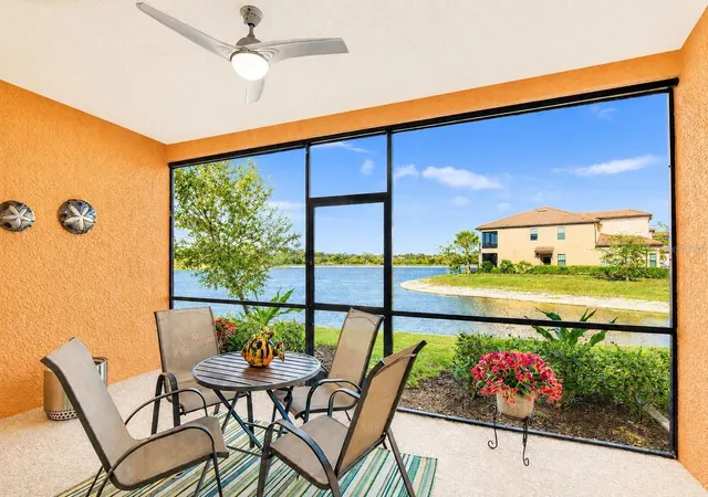 Listing Photo 2 - Condo for sale in building located at 10042 Crooked Creek Dr, VENICE, FL 34293 - Unit #102