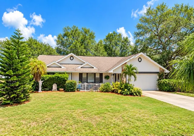 Photo 1 of Single family home for sale at 2727 Ne 4th Place, Cape Coral, FL 33909 | MLS# O6441957 | Listing updated on 2026-10-09
