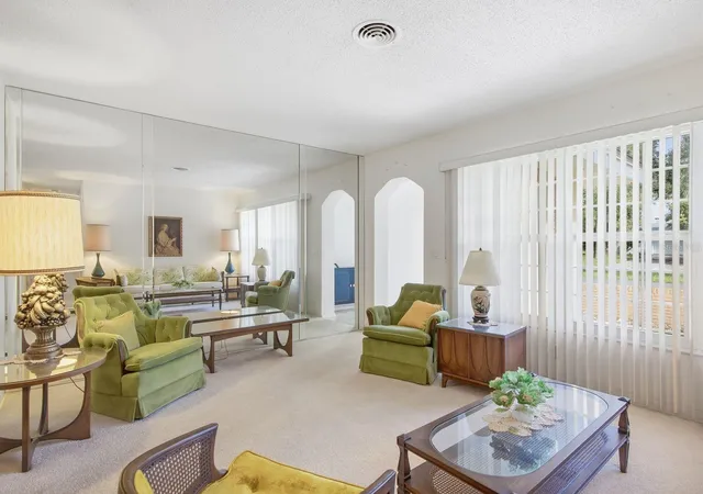 Photo 3 of Single family home for sale at 2548 Forest Pkwy N, Largo, FL 33771 | MLS# TB8548809 | Listing updated on 2026-09-23