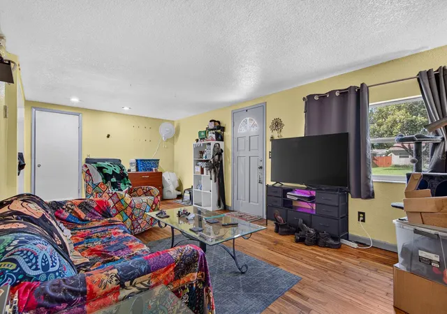 Photo 4 of Single family home for sale at 5260 43rd Avenue N, Saint Petersburg, FL 33709 | MLS# TB8548813 | Listing updated on 2026-10-29