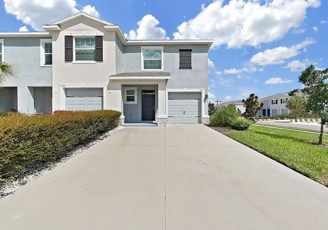 Photo 1 of Townhouse for sale at 3556 White Dandelion Ct, Plant City, FL 33565 | MLS# TB8548817 | Listing updated on 2026-09-16
