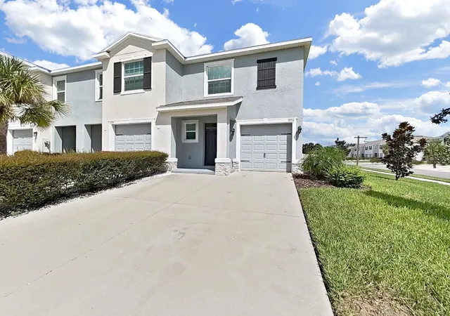 Photo 2 of Townhouse for sale at 3556 White Dandelion Ct, Plant City, FL 33565 | MLS# TB8548817 | Listing updated on 2026-09-16